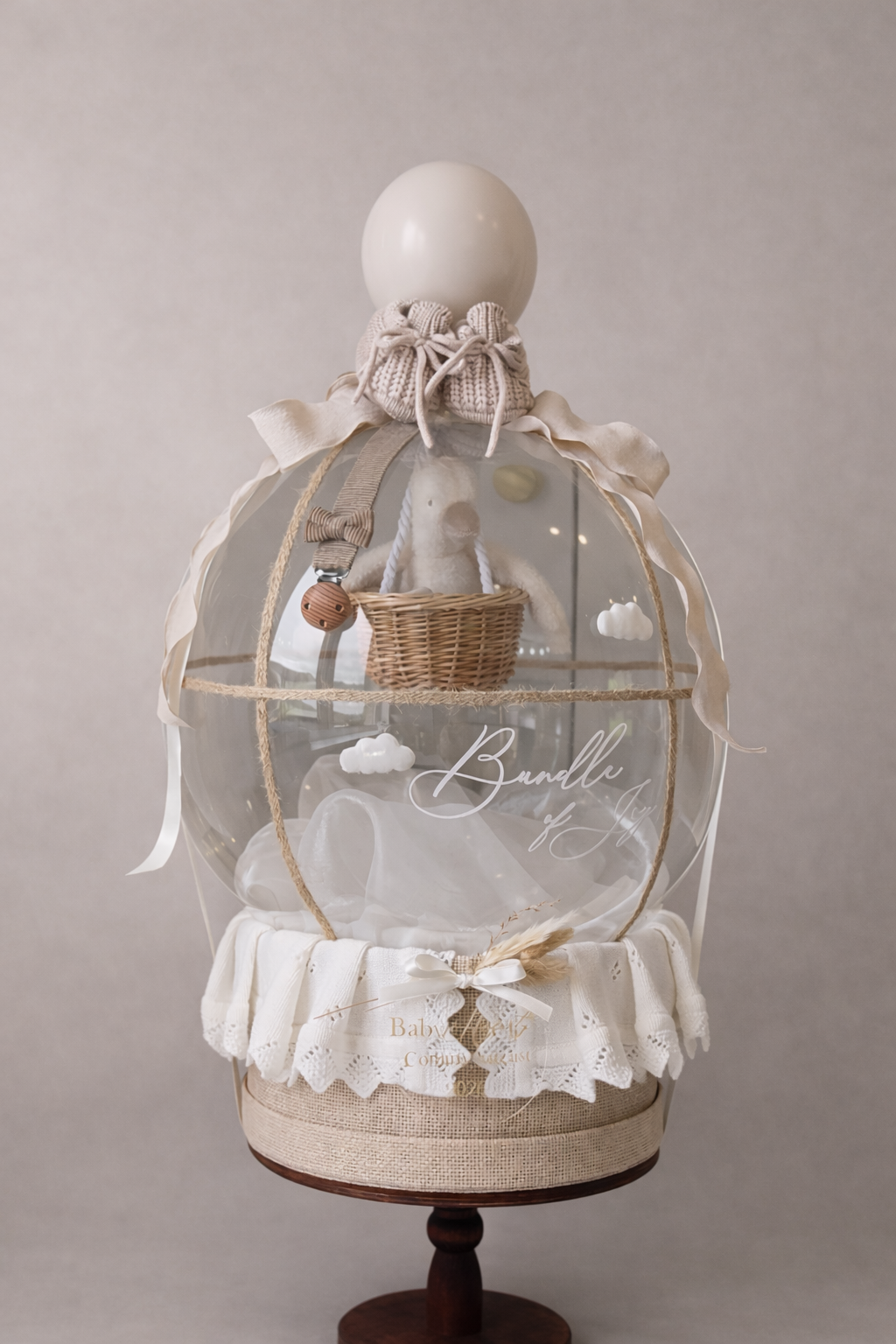"Neutral Duckling Hot Air Balloon" Luxury Balloon Bubble