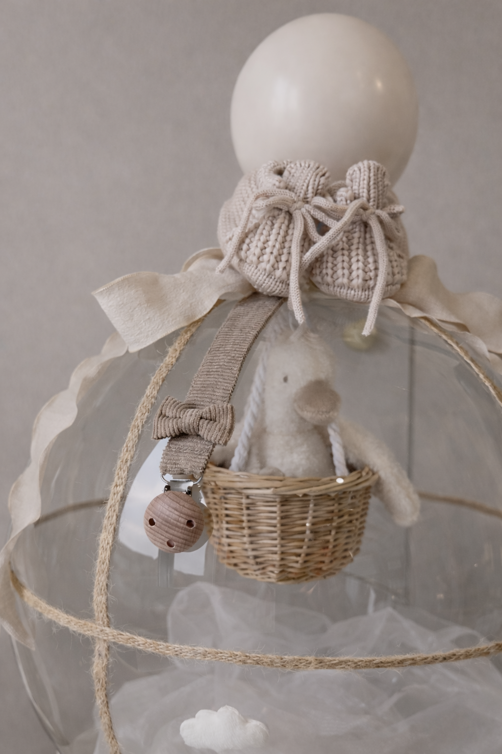 "Neutral Duckling Hot Air Balloon" Luxury Balloon Bubble